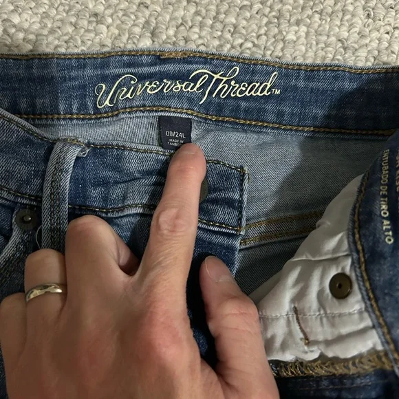 Universal Thread Jeans, size 00/24L - Picture 4 of 7